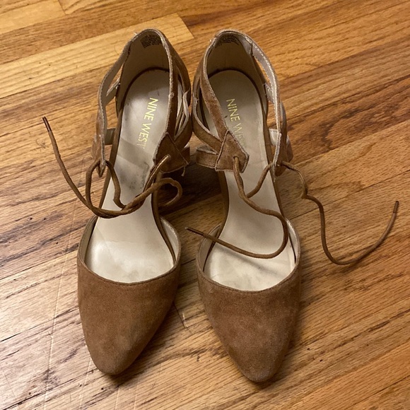 Nine West suede heels - Picture 1 of 8